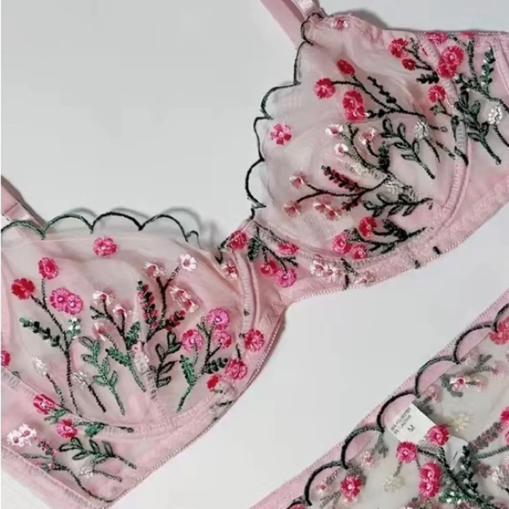 New Pink Floral Embroidered Underwire Bra Panty Set